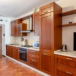 Spacious At 5 Min Walk From Station Lejlighed Milano