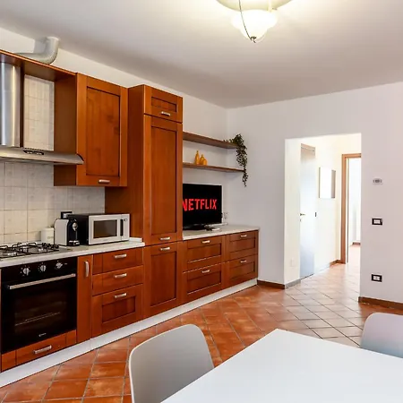 Lejlighed Spacious At 5 Min Walk From Station *